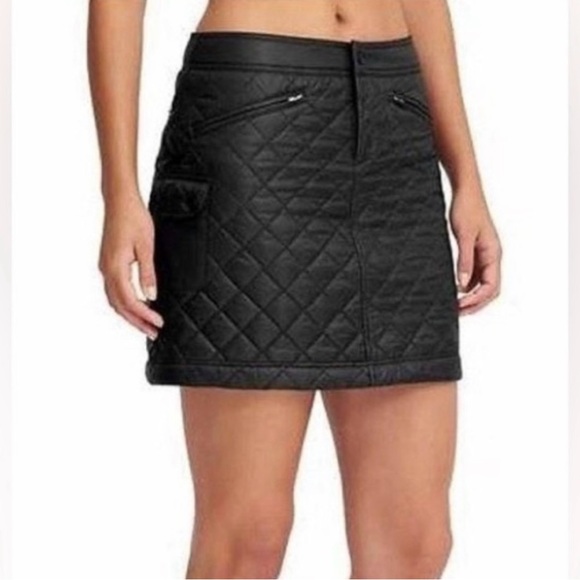 The Athleta Snow Stomper Quilted Puffer Mini Skirt Black Size 6 - Picture 3 of 12